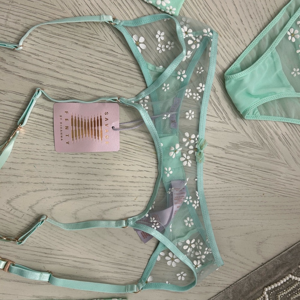 FENTY By RIHANNA Mint Green Floral Lingerie Set - Picture 6 of 10